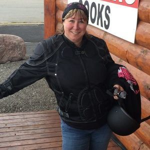 Meet your Posher, Sandi